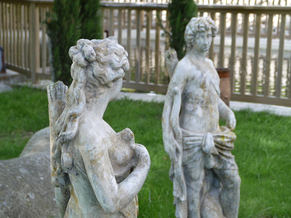 statue pierre reconstituee